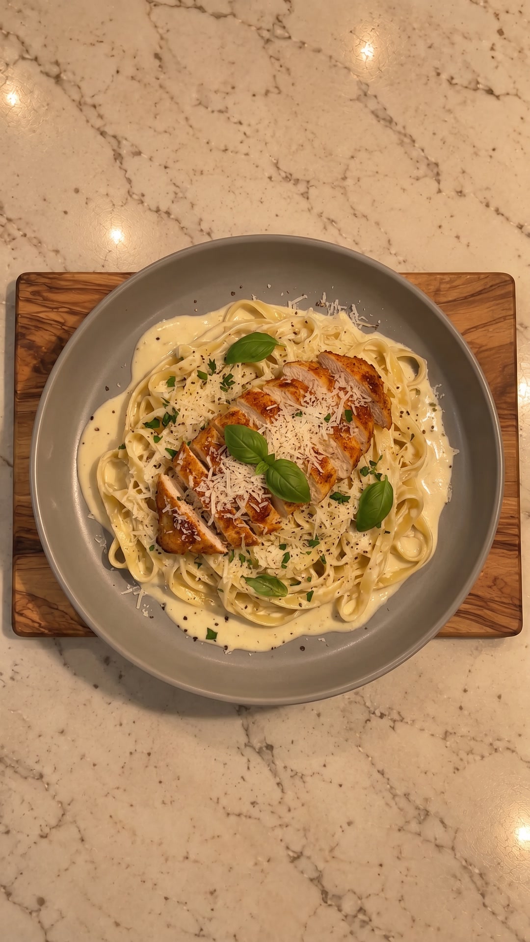 Creamy Chicken and Mushroom Fettuccine